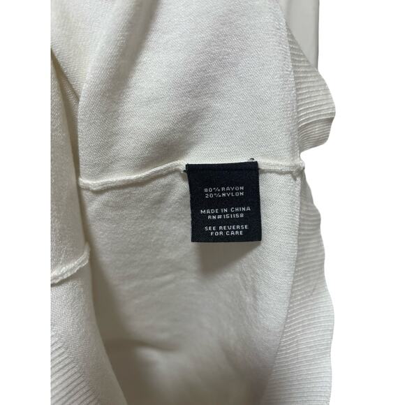 525 America White V-Neck Lightweight Sweater - Size Small - Picture 5 of 5